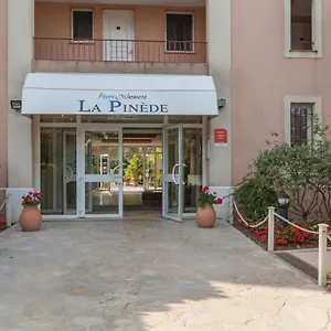 Aparthotel Pierre & La Pinede