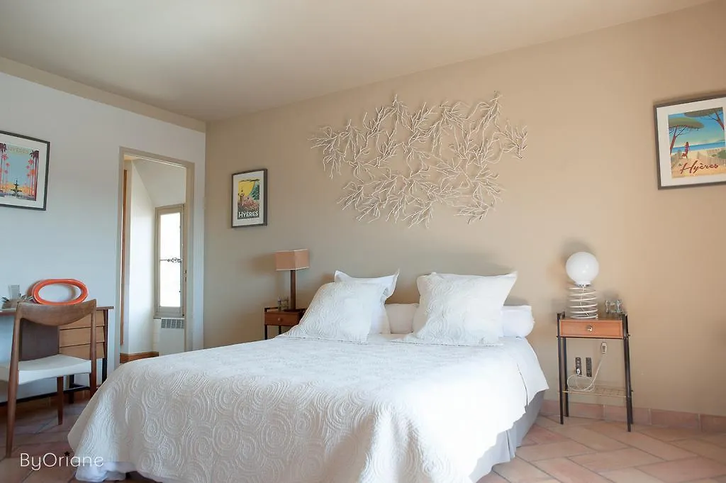 Hotel Castel Pierre Lisse à Hyères